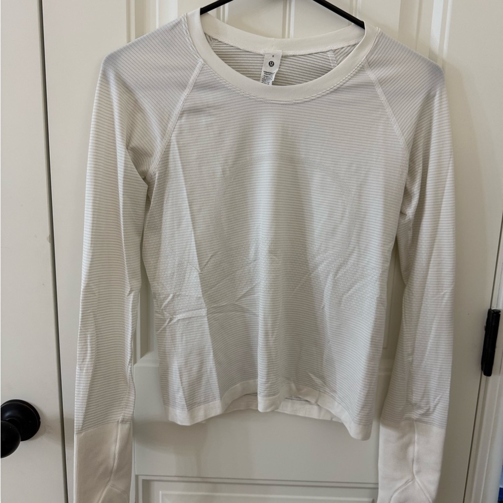 Lululemon Swiftly Tech Longsleeve Waist Length (bone)